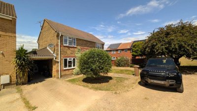 Property on Runnacles Way, IP11 2FE