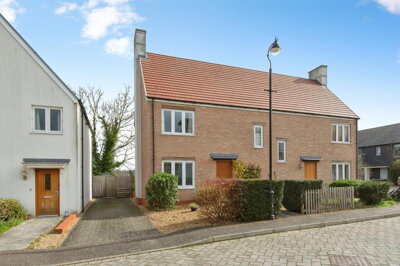 Property on Philosophers Gate, SG7 5DL