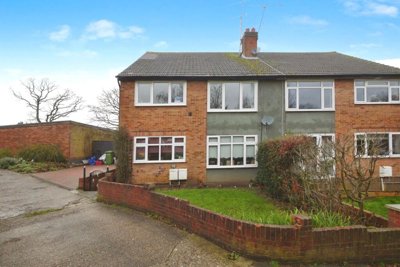 Property on CM13 3AQ