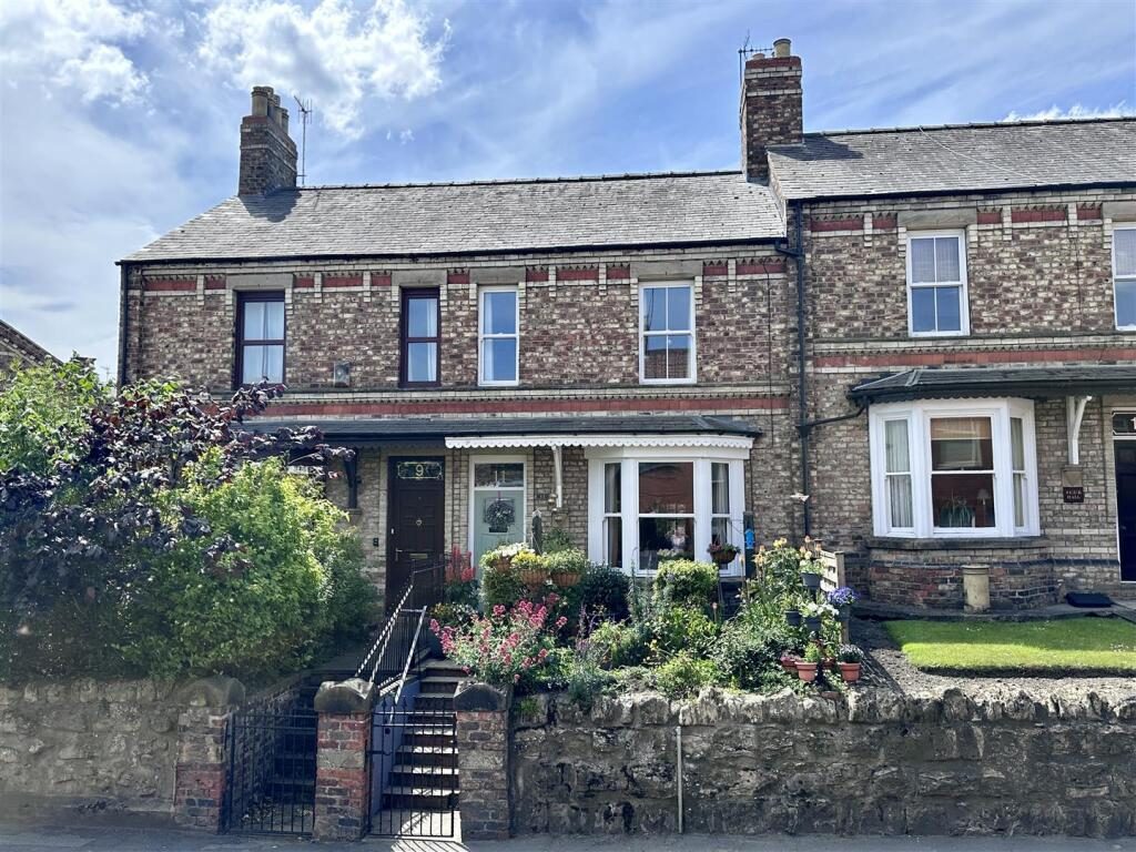 Property main image