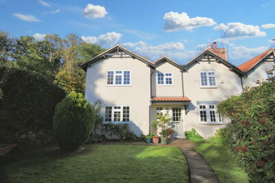 Property on The Drive, NG24 2NX