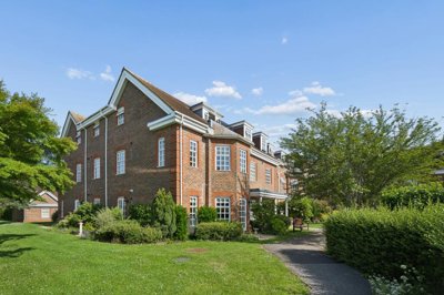 Property on Benningfield Gardens, HP4 2GZ