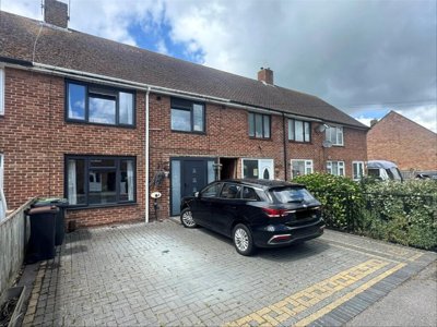 Property on Kings Road, PO11 0PD