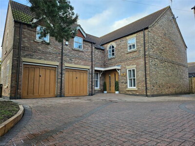 Property on Commonside, DN17 4EX