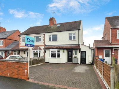 Property on Green Lane, DE13 9NN