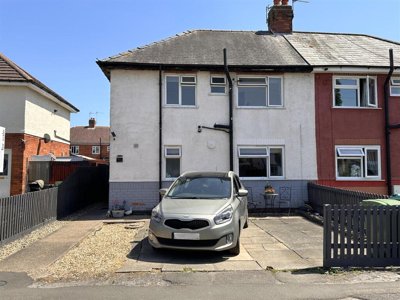 Property on Staunton Road, NG24 4EX
