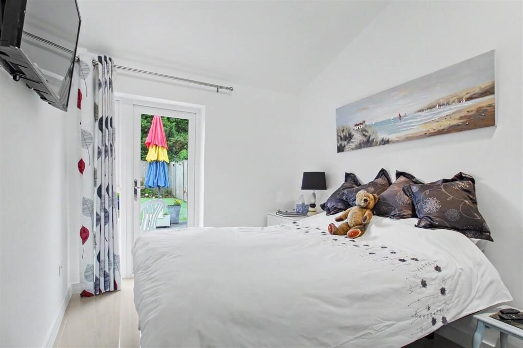 Thumbnail 16