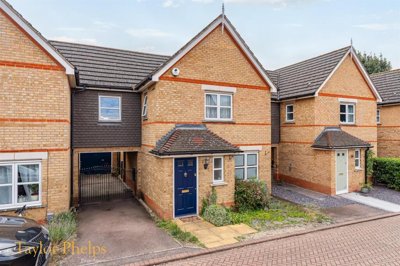 Property on Sandeman Gardens, SG12 7WN