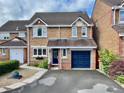 Property on Coxs Close, PL6 5WD