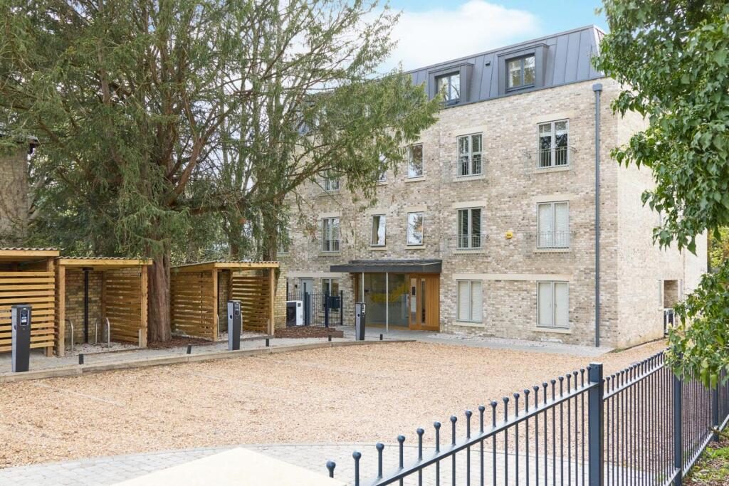 Property main image