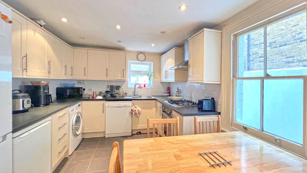 Terraced House