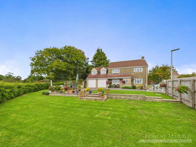 Property on Top Wood, BA3 5EZ