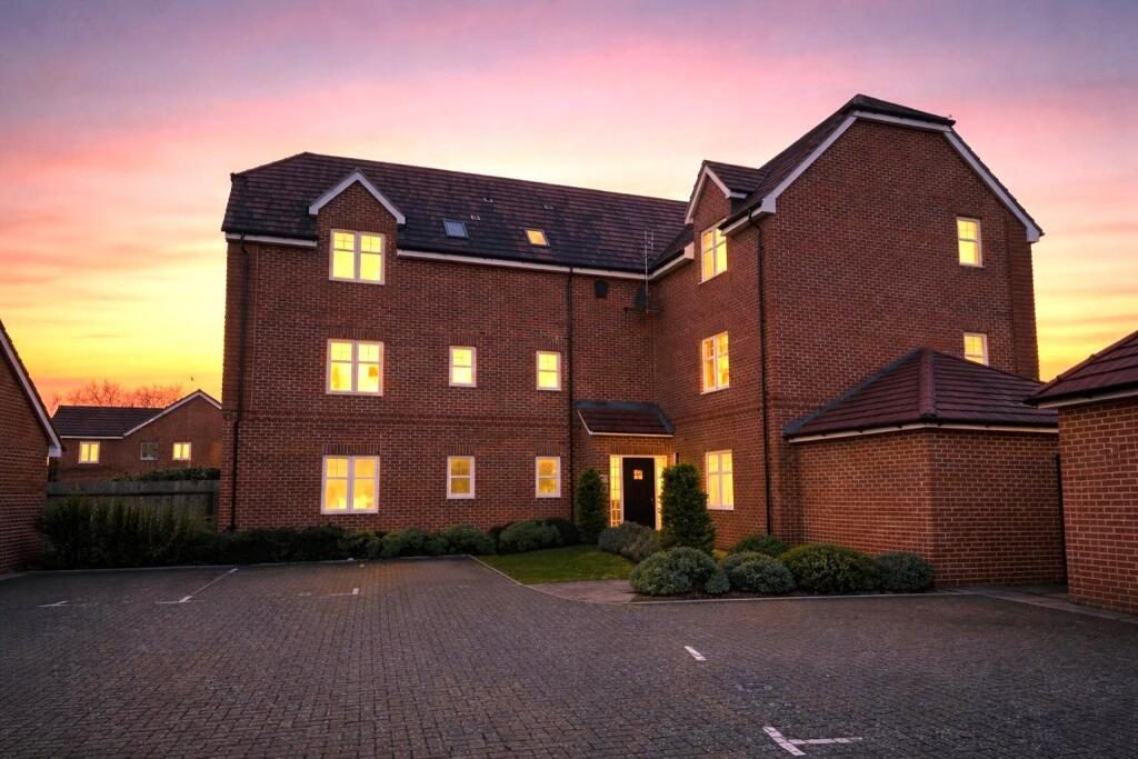 Property main image