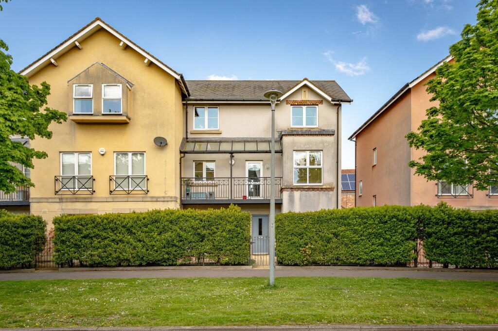 Property main image