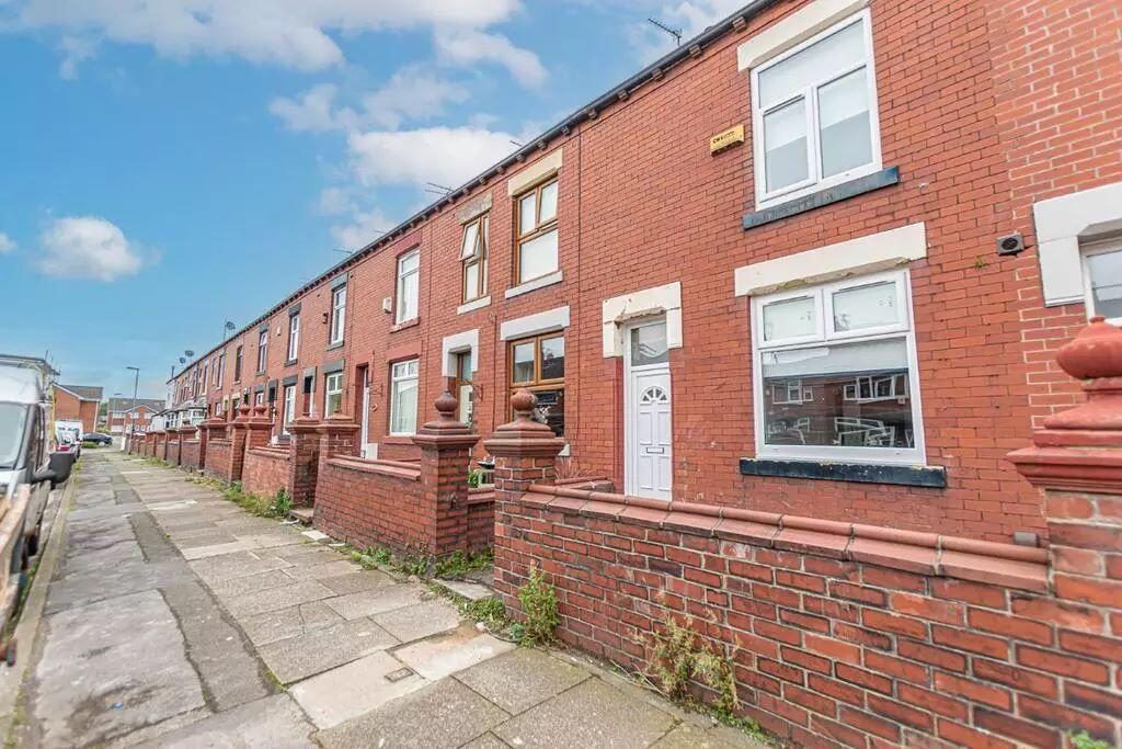 Terraced House