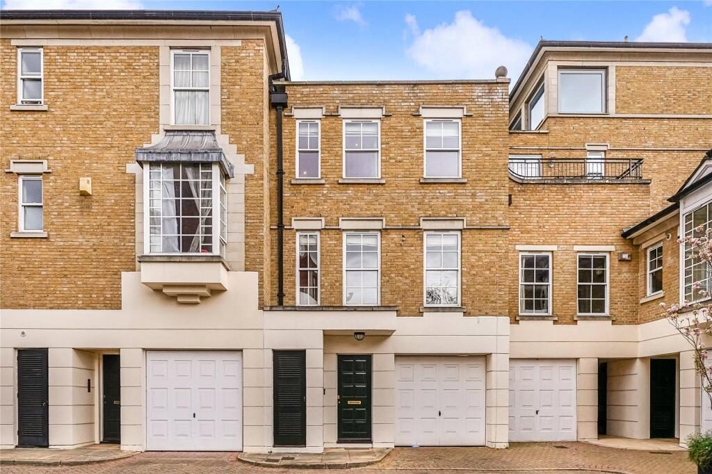 Terraced House