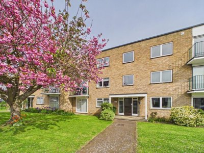 Property on Stevenage Road, SG4 9DN