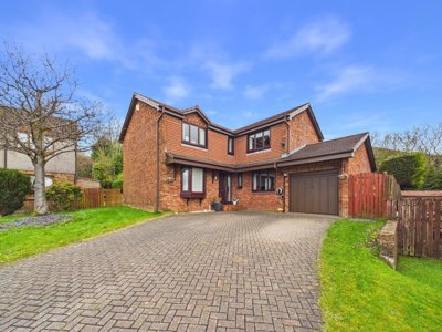 Property on Mclaren Grove, G74 4SR