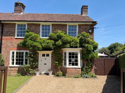 Property on Leaside Way, SO16 3DP