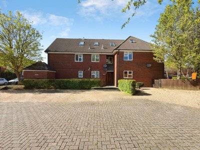 Property on St Edmunds Road, SO16 4FS
