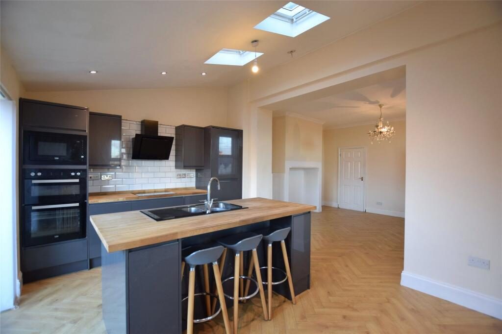 Terraced House