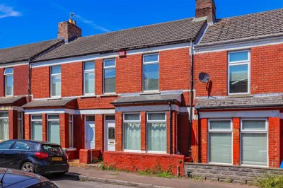 Property on Castle Street, CF62 6JR