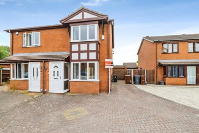 Property on Langer Close, LN6 0SX