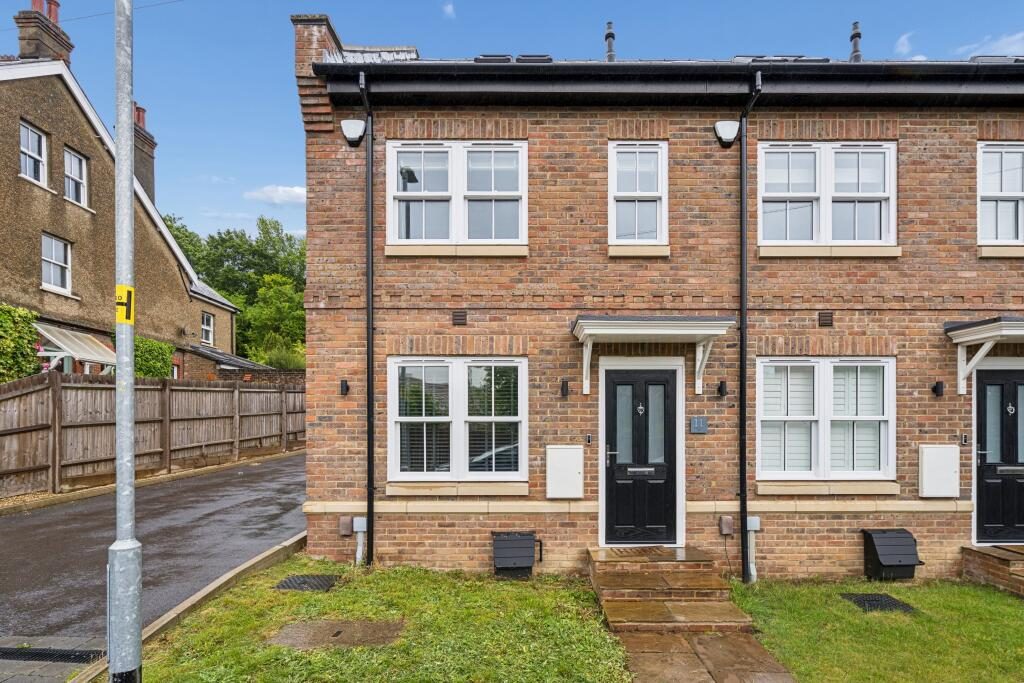 Terraced House