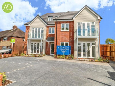 Property on Stanstead Road, EN11 0QE