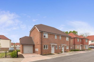 Property on Dadswell Drive, RH14 9YX