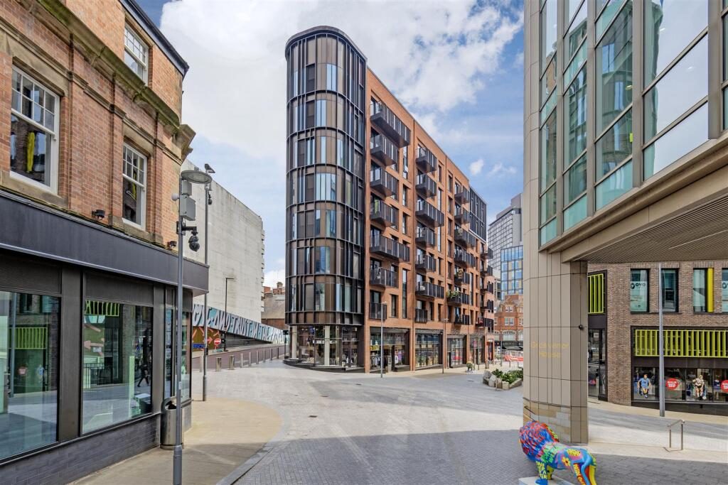Property main image
