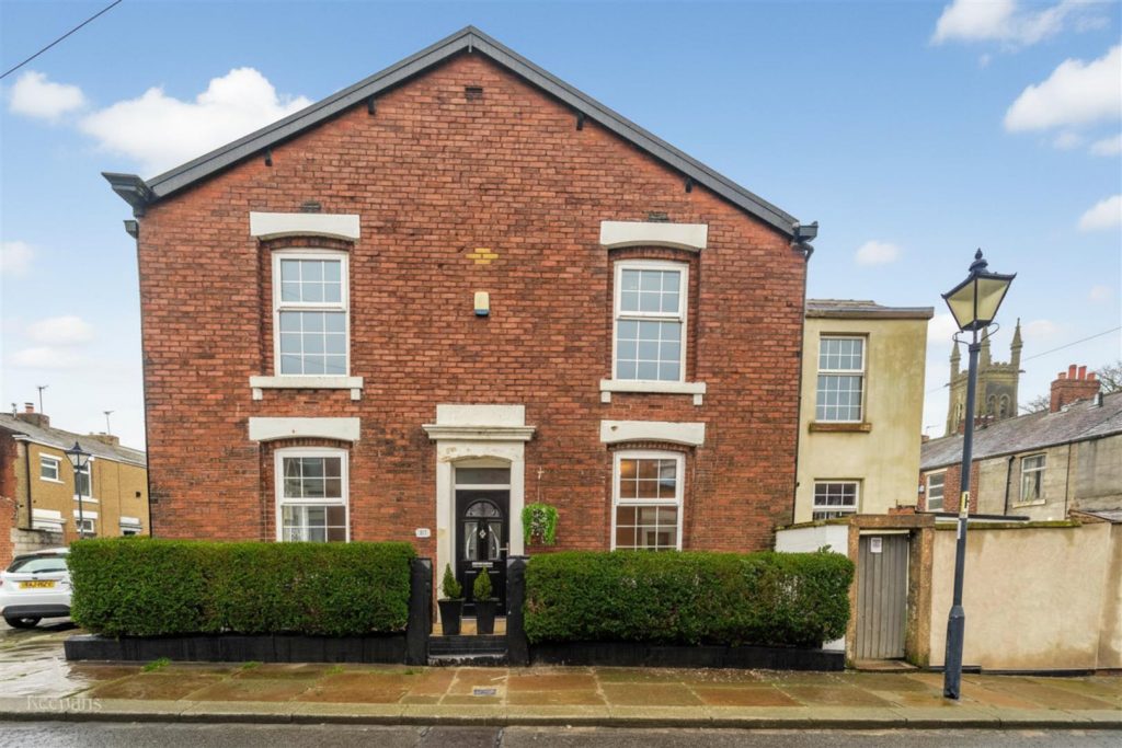 Terraced House