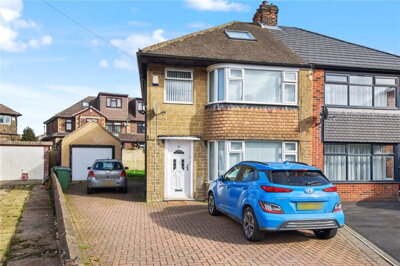 Property on Moorland Drive, LS28 8ER