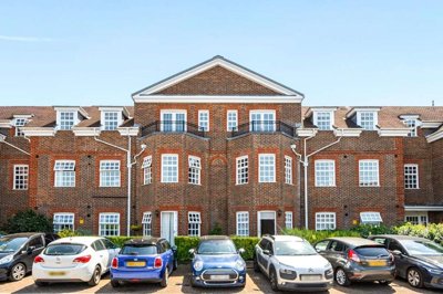 Property on Benningfield Gardens, HP4 2GX