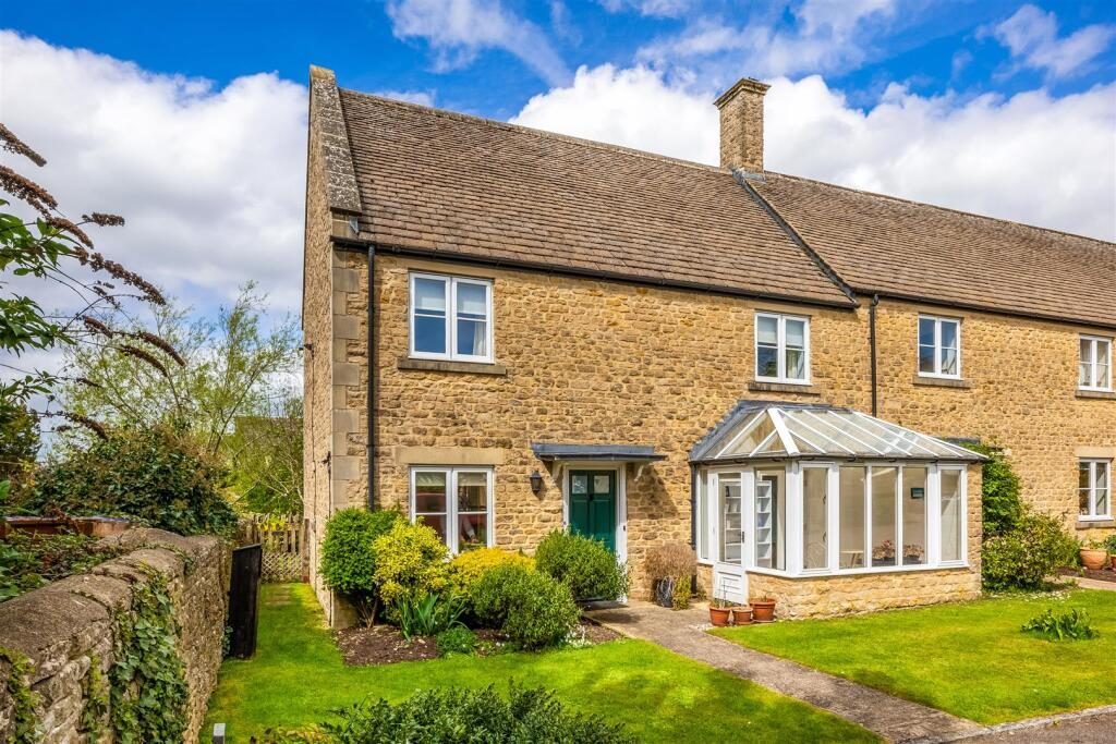 Terraced House