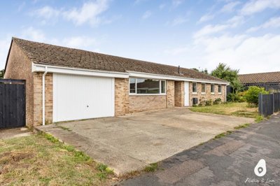Property on Swift Close, OX26 2YN