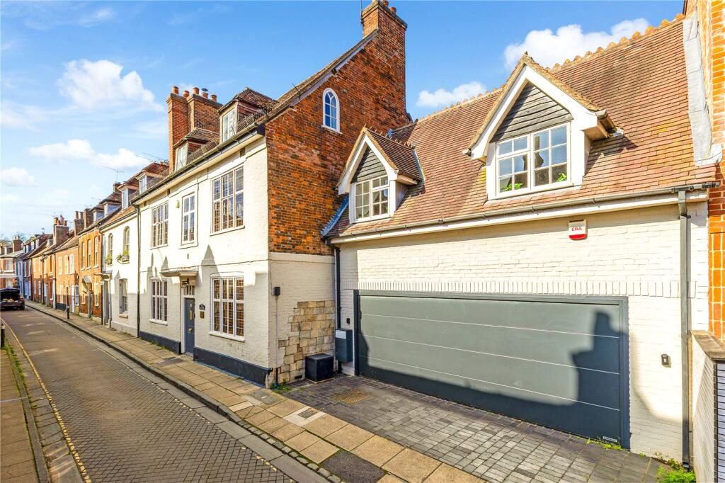 Terraced House