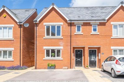 Property on The Lane, WR1 1AE