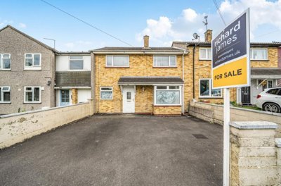 Property on Fareham Close, SN3 2NX
