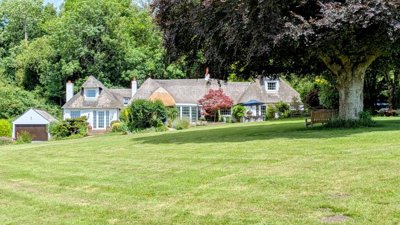 Property on TQ13 0DN