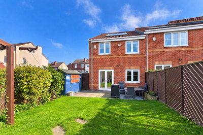 Property on Featherstone Drive, WF7 6FH