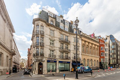 Property on St James'S Street, SW1A 1PH
