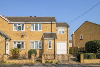 Property on Broad Way Court, WF12 0QW