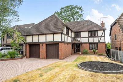 Property on Catesby Gardens, GU46 6FQ