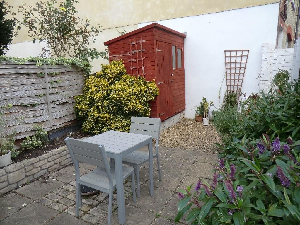 Terraced House