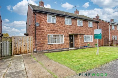 Property on North Side, S42 6BW