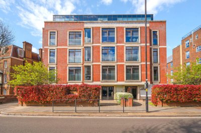 Property on Fortis Green, N10 3AT