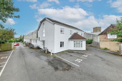 Property on Malt House Place, SG8 5GA
