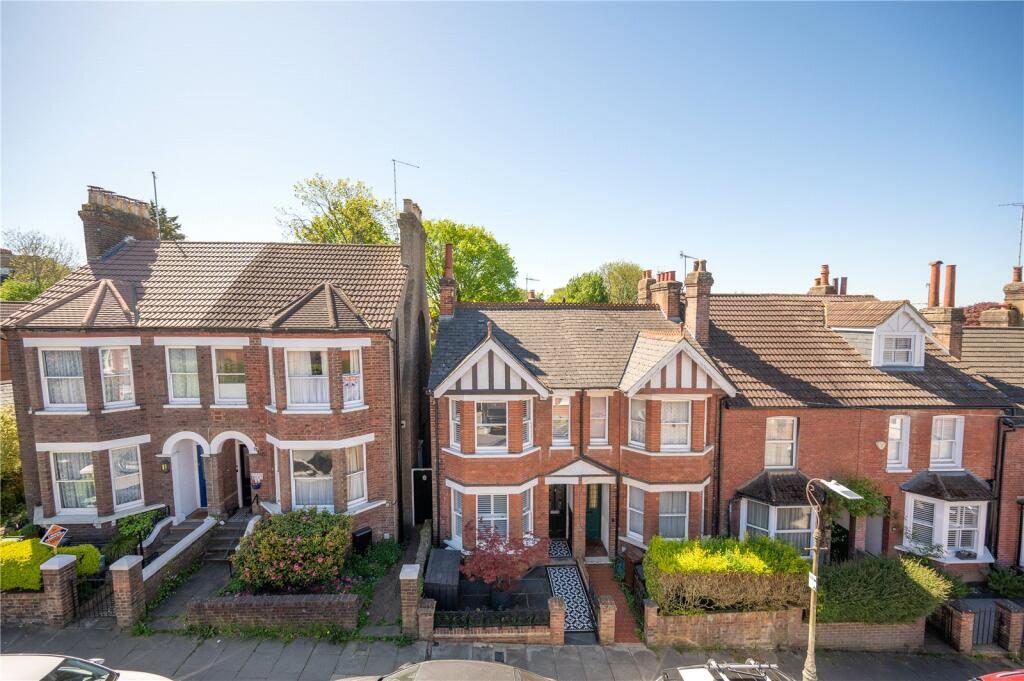 Terraced House