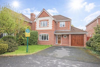 Property on Howcroft Gardens, WF2 6TW